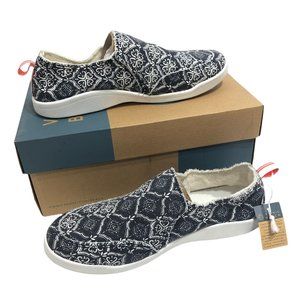 NEW Vionic Beach Malibu Navy Blue Mosaic Canvas Slip On Shoes Sneakers Womens 8